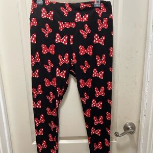 Black Leggings with Minnie Mouse Red Bow Print